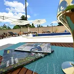 Vila Oasis Miro *