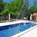 Vila Oasis Miro *