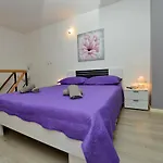 Oasis Miro *