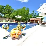Vila Oasis Miro Dracevac Ninski