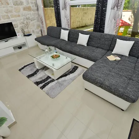 Villa Oasis Miro *