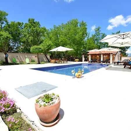Oasis Miro Villa *