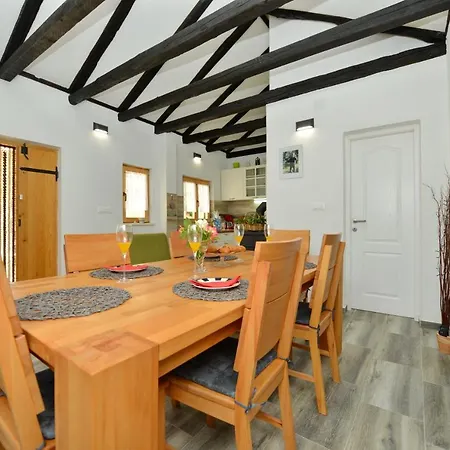 Oasis Miro Villa