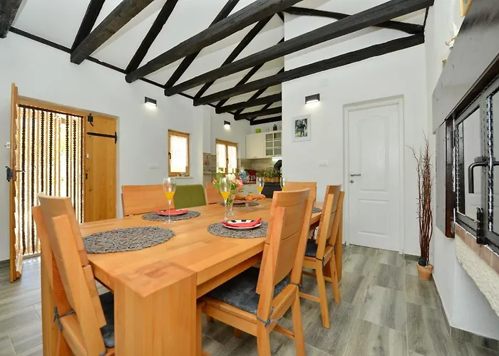 Oasis Miro Villa