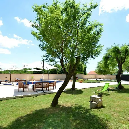 Oasis Miro ヴィラ *