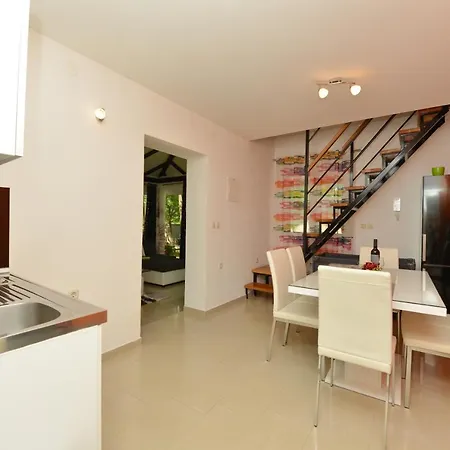 Oasis Miro * Dračevac Ninski